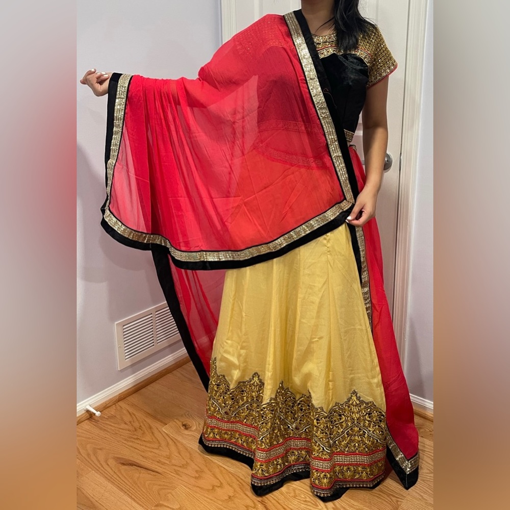 Chainya Choli that is only worn once!!